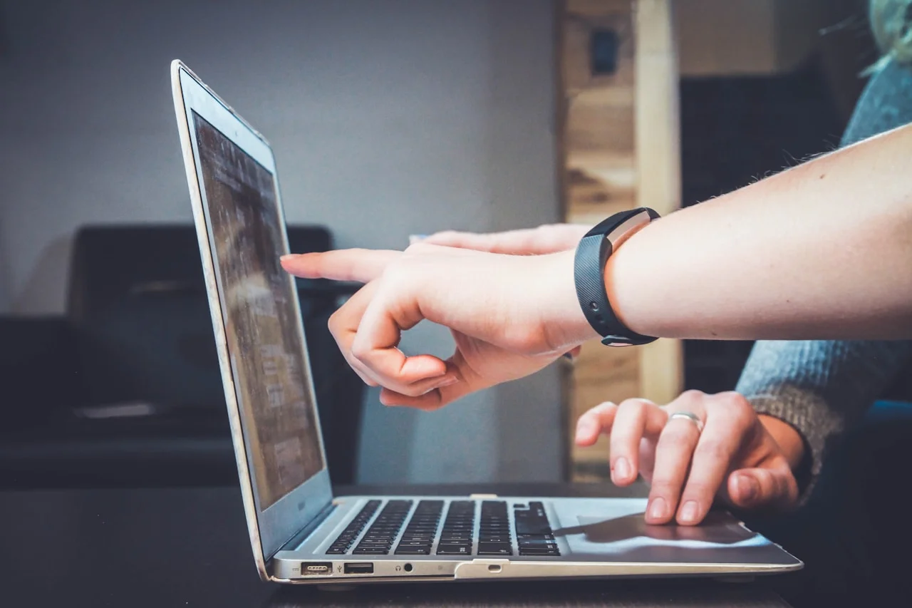 Online vs In-Person Wellness Coaching: How to Decide What's Right for Your Practice